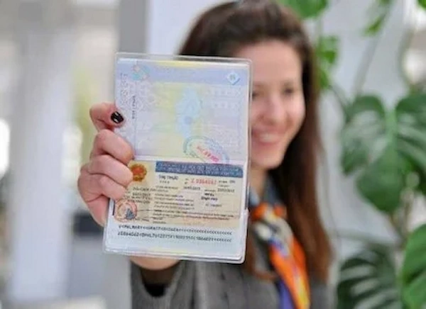 receiving-approved-visa 