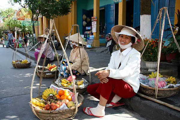 welcoming-smiles-hue-vietnam