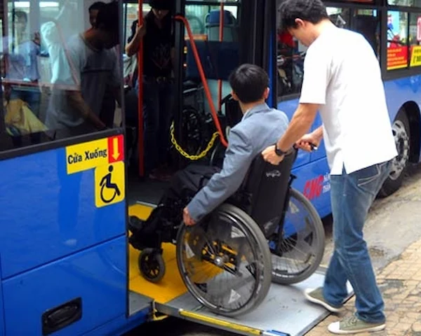  modern-bus-ho-chi-minh-city-street