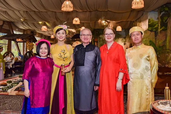 a-traditional-wedding-ceremony-vietnam