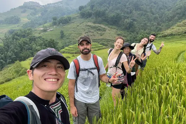 group-friends-hiking-through-forest