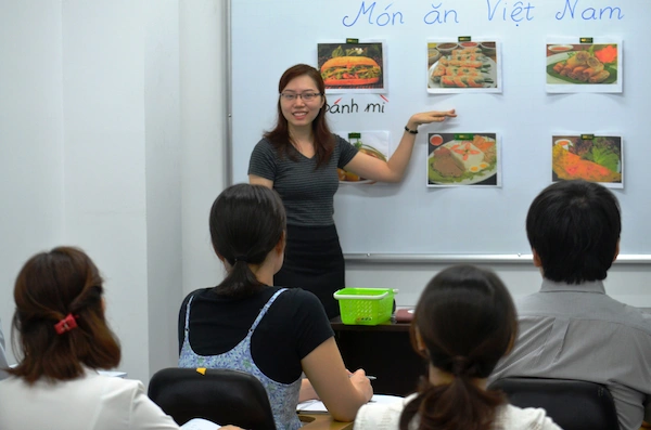 Classroom with teacher leading a Vietnamese lesson - Vietnamese class - structured learning